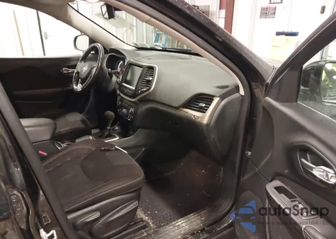 2016 Jeep Cherokee Latitude z USA, uszkodzony, nr VIN 1C4PJMCS6GW262502